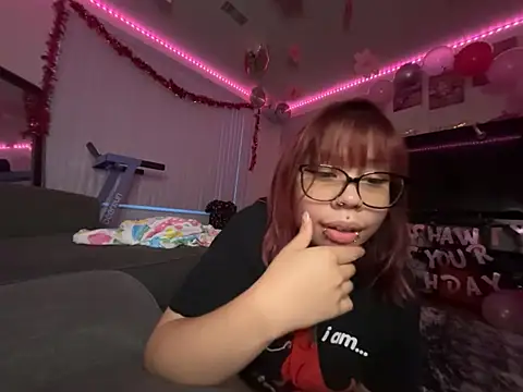 Snapshot of moan4mona chatting on March 8, 2026, 1:11 am moan4mona online show from March 8, 2026, 1:11 am