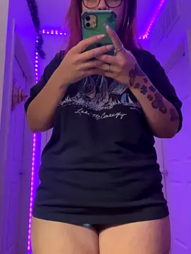 moan4mona online show from September 25, 2025, 5:02 am