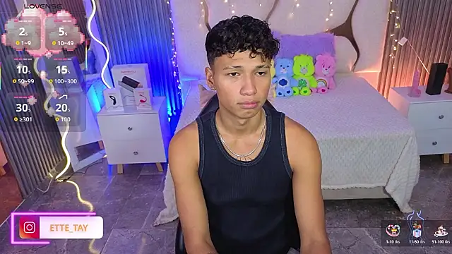 Snapshot of Ette_tay chatting on March 19, 2026, 7:14 pm Ette tay online show from March 19, 2026, 7:14 pm