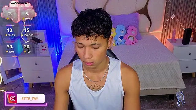 Snapshot of Ette_tay chatting on March 24, 2026, 7:25 pm Ette tay online show from March 24, 2026, 7:25 pm