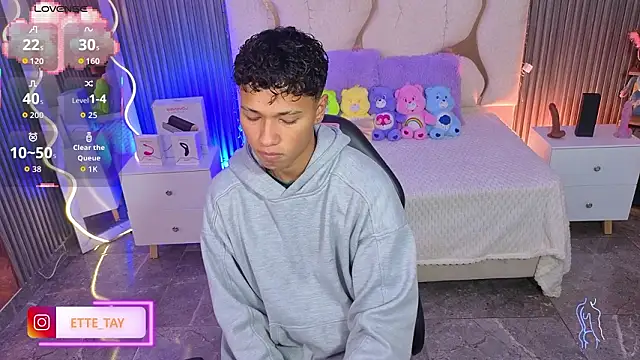 Snapshot of Ette_tay chatting on March 17, 2026, 3:20 am Ette tay online show from March 17, 2026, 3:20 am