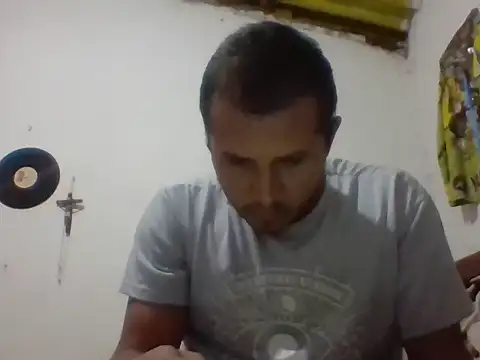 santiii   12 online show from January 14, 2026, 4:38 am