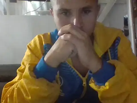 santiii   12 online show from March 22, 2026, 11:50 pm