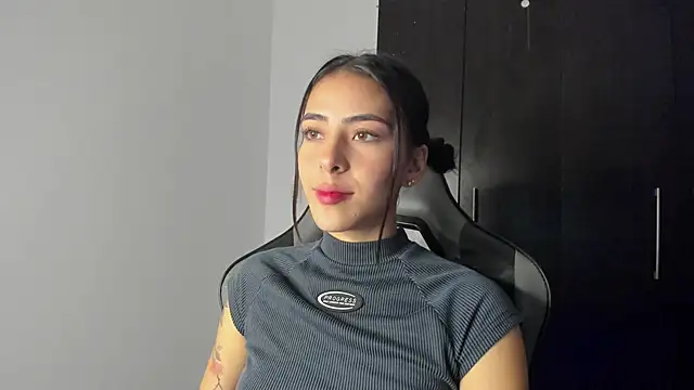 ValkaGrecco online show from September 16, 2025, 2:56 am