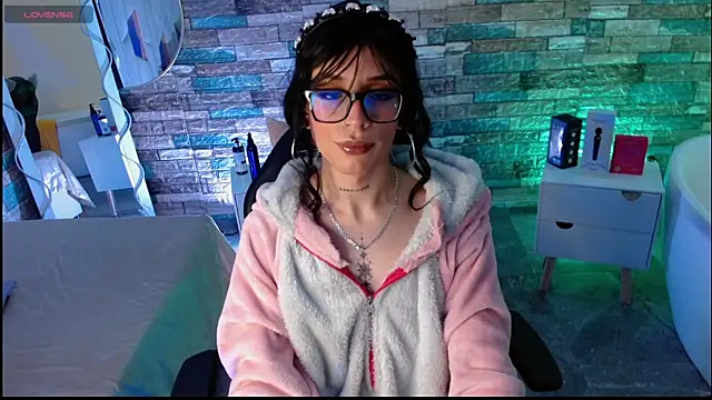 boyfox tay online show from October 6, 2025, 5:30 am