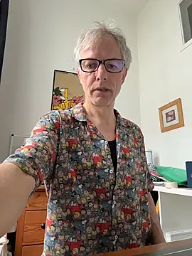 SexyLeon8 online show from May 6, 2026, 5:55 am