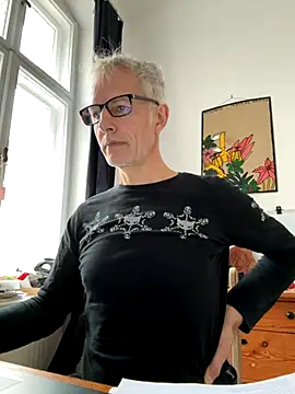 SexyLeon8 online show from November 10, 2025, 10:31 am