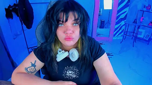 MaryHarrys online show from September 19, 2025, 11:20 pm