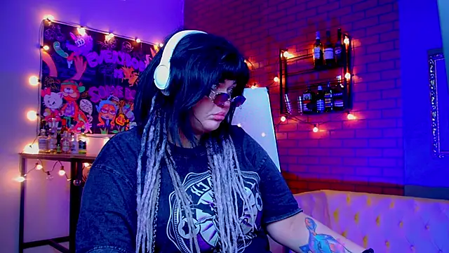 MaryHarrys online show from May 12, 2026, 2:30 am