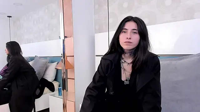 Ashkoreh online show from September 25, 2025, 9:32 pm