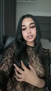 LilMisIndianx online show from May 8, 2026, 12:42 pm