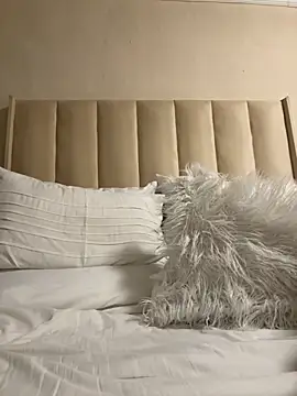 LilMisIndianx online show from October 12, 2025, 5:03 pm