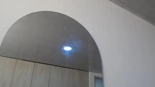 pinky f00x online show from November 1, 2025, 8:03 pm