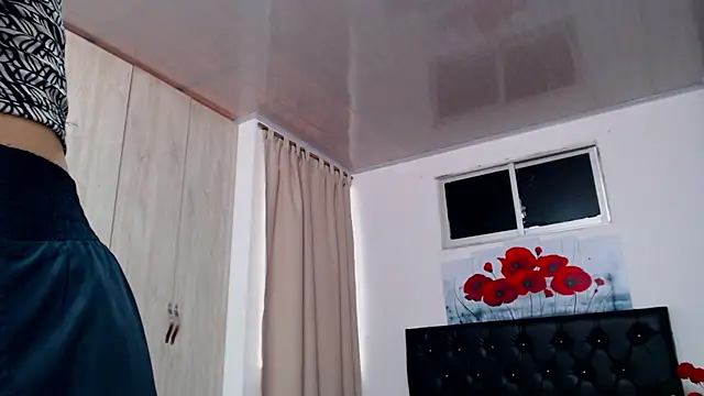 pinky f00x online show from March 13, 2026, 7:19 pm