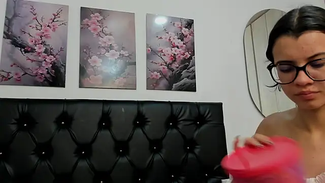pinky f00x online show from June 19, 2026, 7:30 pm