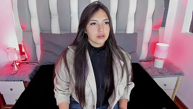 Adaara Rey online show from October 3, 2025, 8:21 pm