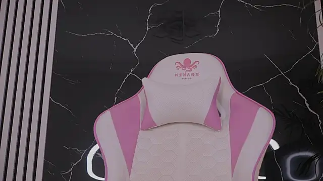 daisyblushh online show from July 30, 2026, 2:32 am