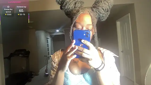 maskedgirl5005 online show from September 17, 2025, 6:10 pm