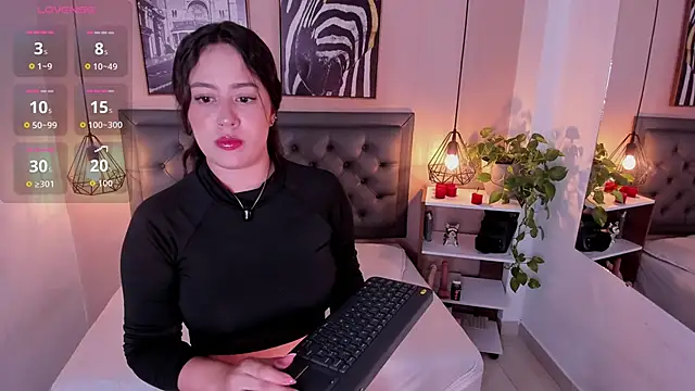 aisha duque online show from October 6, 2025, 7:47 pm