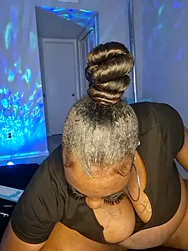 Thickkemzz41 online show from September 27, 2025, 11:55 pm