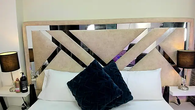 ximena vasquez8 online show from February 8, 2026, 3:04 am