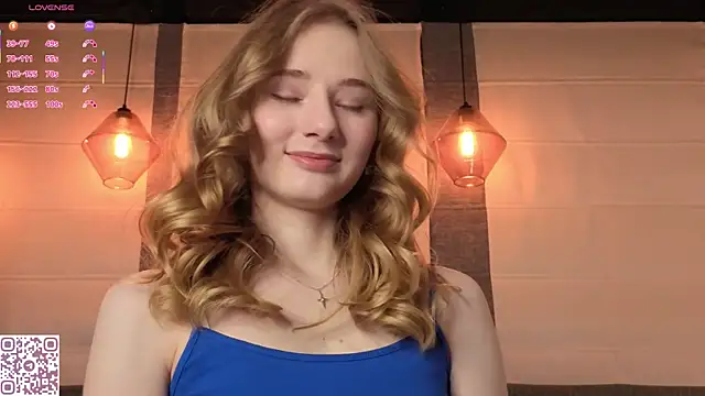 ElvinaRose online show from November 8, 2025, 2:20 pm