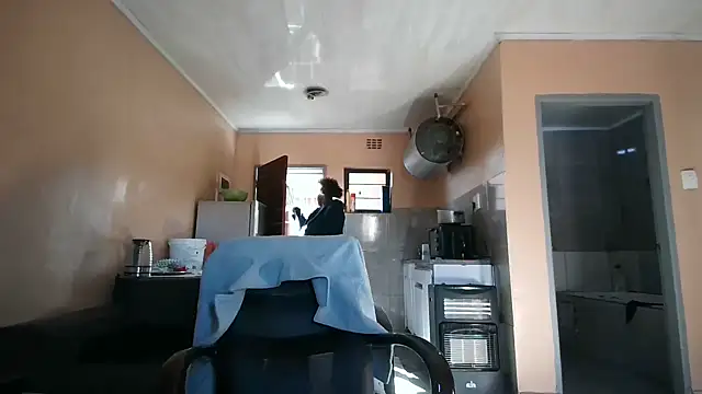 Snapshot of BusybooobsXXX3 chatting on July 24, 2026, 6:20 am BusybooobsXXX3 online show from July 24, 2026, 6:20 am
