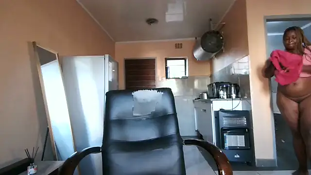 BusybooobsXXX3 online show from February 8, 2026, 4:32 am