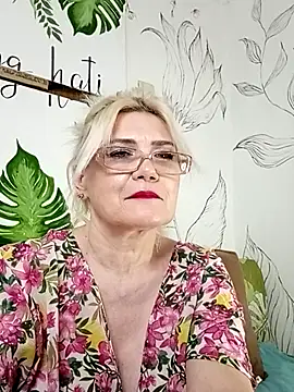 Catty Lady online show from July 8, 2026, 7:03 pm