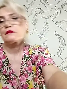 Catty Lady online show from July 9, 2026, 7:57 pm
