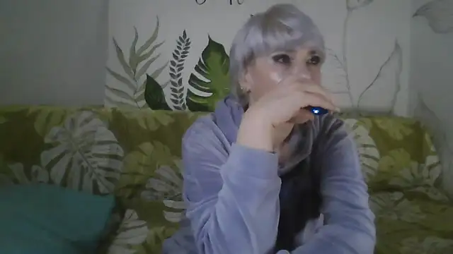 Catty Lady online show from January 15, 2026, 6:00 pm