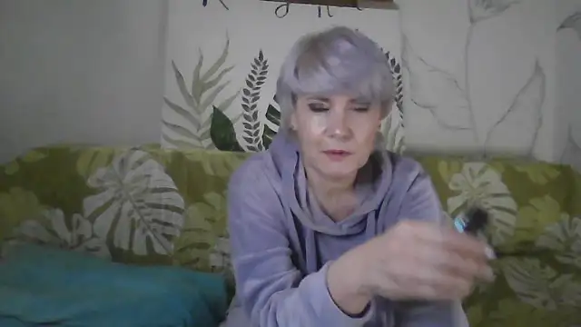 Catty Lady online show from January 12, 2026, 6:47 pm