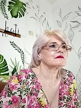 Catty Lady online show from June 3, 2026, 8:13 pm