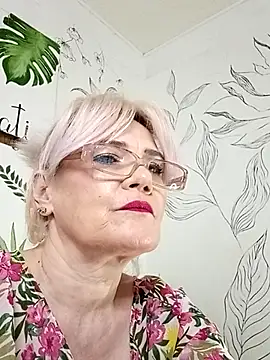 Catty Lady online show from July 11, 2026, 7:14 pm