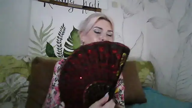 Catty Lady online show from July 3, 2026, 7:42 pm