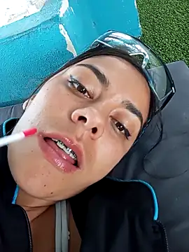 SharonDustLove online show from December 14, 2025, 7:52 pm