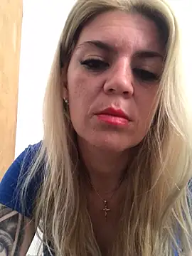 lapola1989 online show from February 14, 2026, 11:43 am