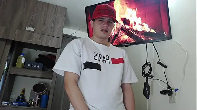 Snapshot of Themasterhades_777 chatting on November 20, 2025, 10:31 pm Themasterhades 777 online show from November 20, 2025, 10:31 pm