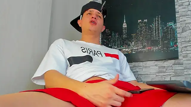 Snapshot of Themasterhades_777 chatting on October 26, 2025, 7:14 pm Themasterhades 777 online show from October 26, 2025, 7:14 pm