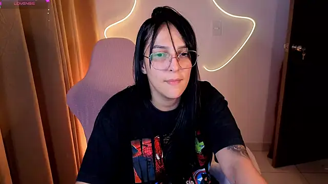 kimflexible x online show from December 16, 2025, 4:06 am