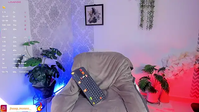 jhosepMoreno online show from June 23, 2026, 1:53 pm