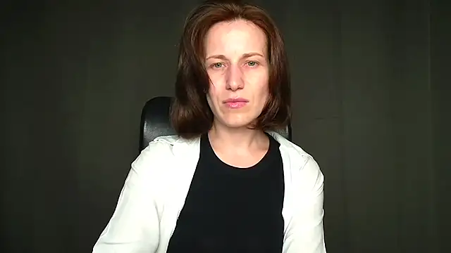 Kelly Kisss online show from May 6, 2026, 11:14 am