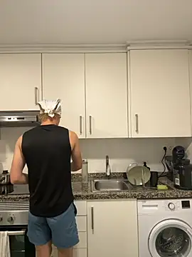 pbyariel- online show from October 20, 2025, 3:45 pm