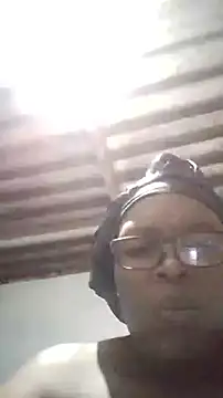 DOLLY501 online show from November 5, 2025, 5:49 pm