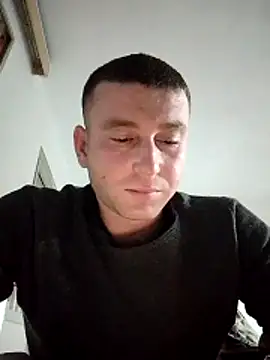 Meroya2 online show from February 5, 2026, 9:54 pm