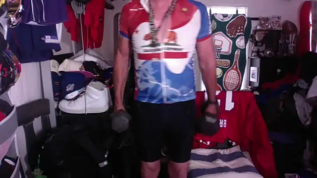 Snapshot of DILFJockDad87 chatting on May 30, 2026, 11:21 pm DILFJockDad87 online show from May 30, 2026, 11:21 pm