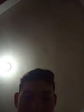 Snapshot of Henriquepauzao10 chatting on May 27, 2026, 3:03 am Henriquepauzao10 online show from May 27, 2026, 3:03 am