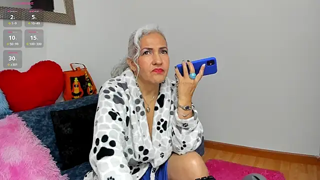 marilyn70 online show from November 2, 2025, 4:34 pm