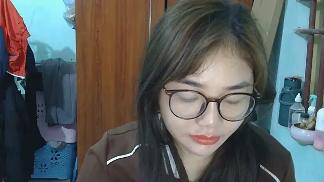 Uhem112 online show from December 22, 2025, 12:22 am