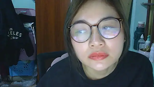 Uhem112 online show from November 25, 2025, 1:22 pm